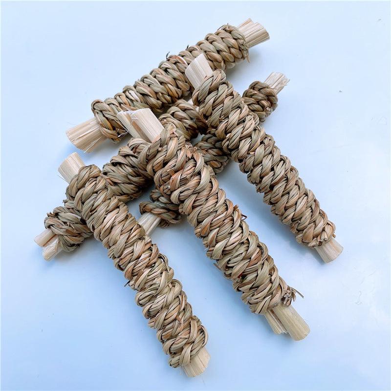 Bamboo Bliss Straw Molar Toy – Natural Chew for Small Pets